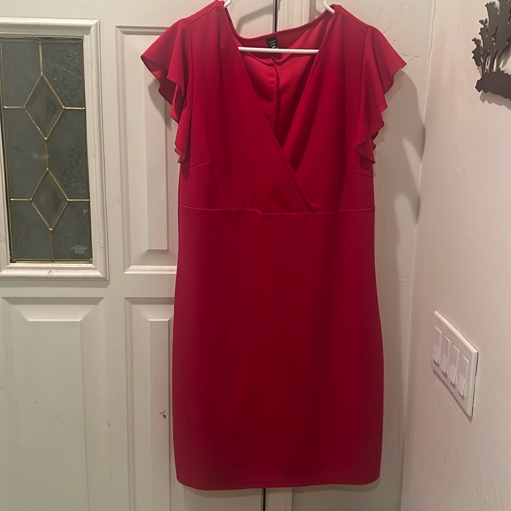 Emery rose Plus Surplice neck butterfly sleeve dress